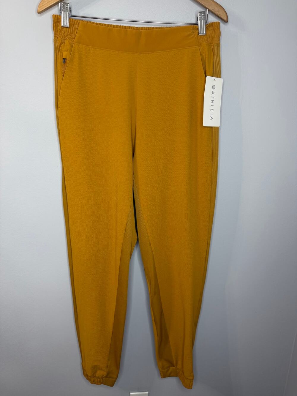 Athleta Textured Brooklyn Jogger Pant Tuscan Gold Women’s Size 8T New